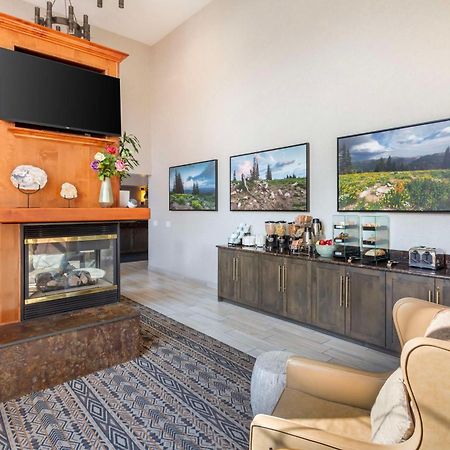 Best Western Holiday Hills Coalville Extérieur photo