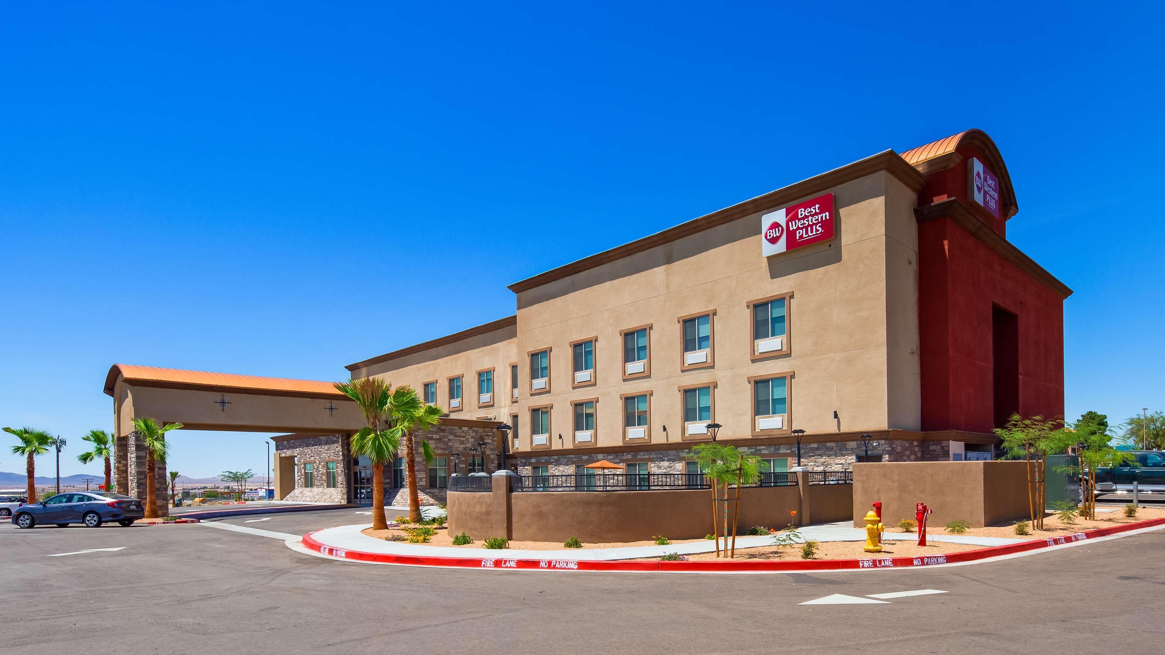 Best Western Holiday Hills Coalville Extérieur photo